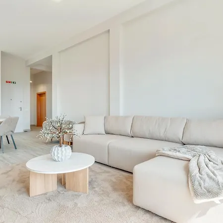 Alegria Residencial Ii By Madeira